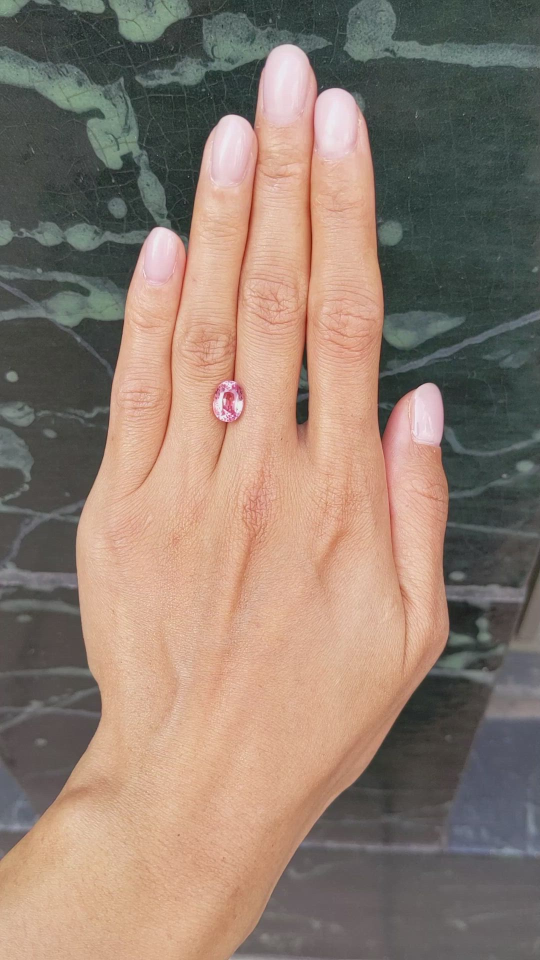 4.03 Ct. Padparadscha Sapphire from Ceylon (Sri Lanka) Size Video