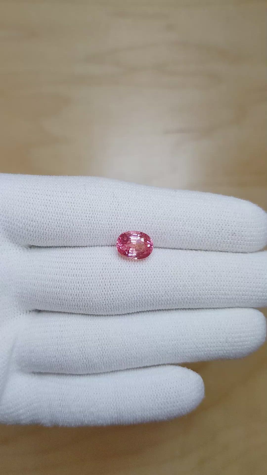 4.03 Ct. Padparadscha Sapphire from Ceylon (Sri Lanka) Size Video