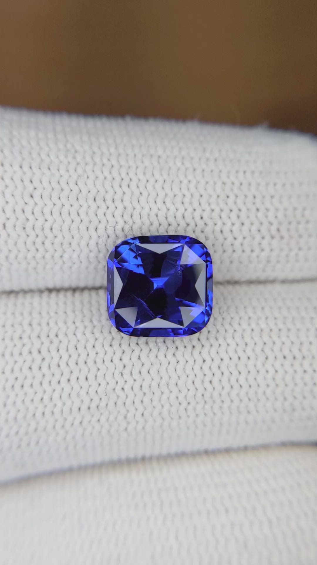 4.50 Ct. Blue Sapphire from Burma (Myanmar) Size Video