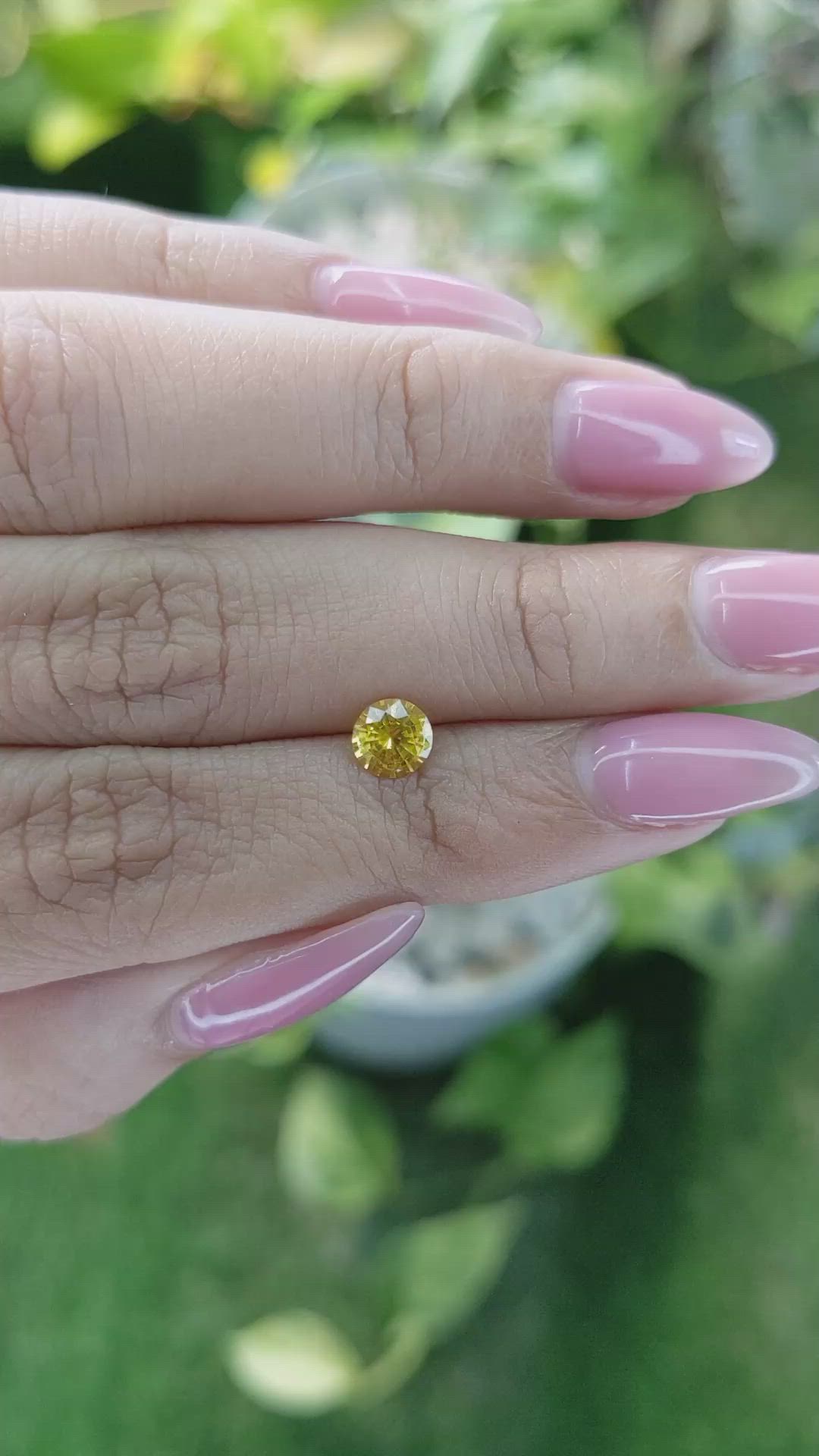 0.77 Ct. Yellow Sapphire from Ceylon (Sri Lanka) Size Video