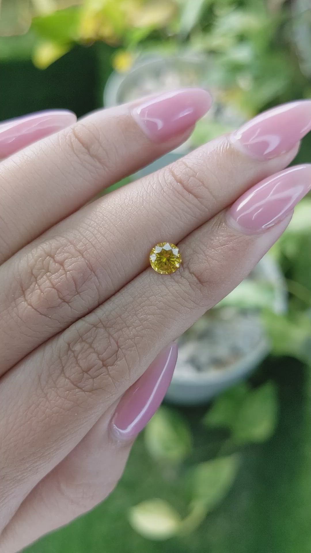 0.77 Ct. Yellow Sapphire from Ceylon (Sri Lanka) Size Video
