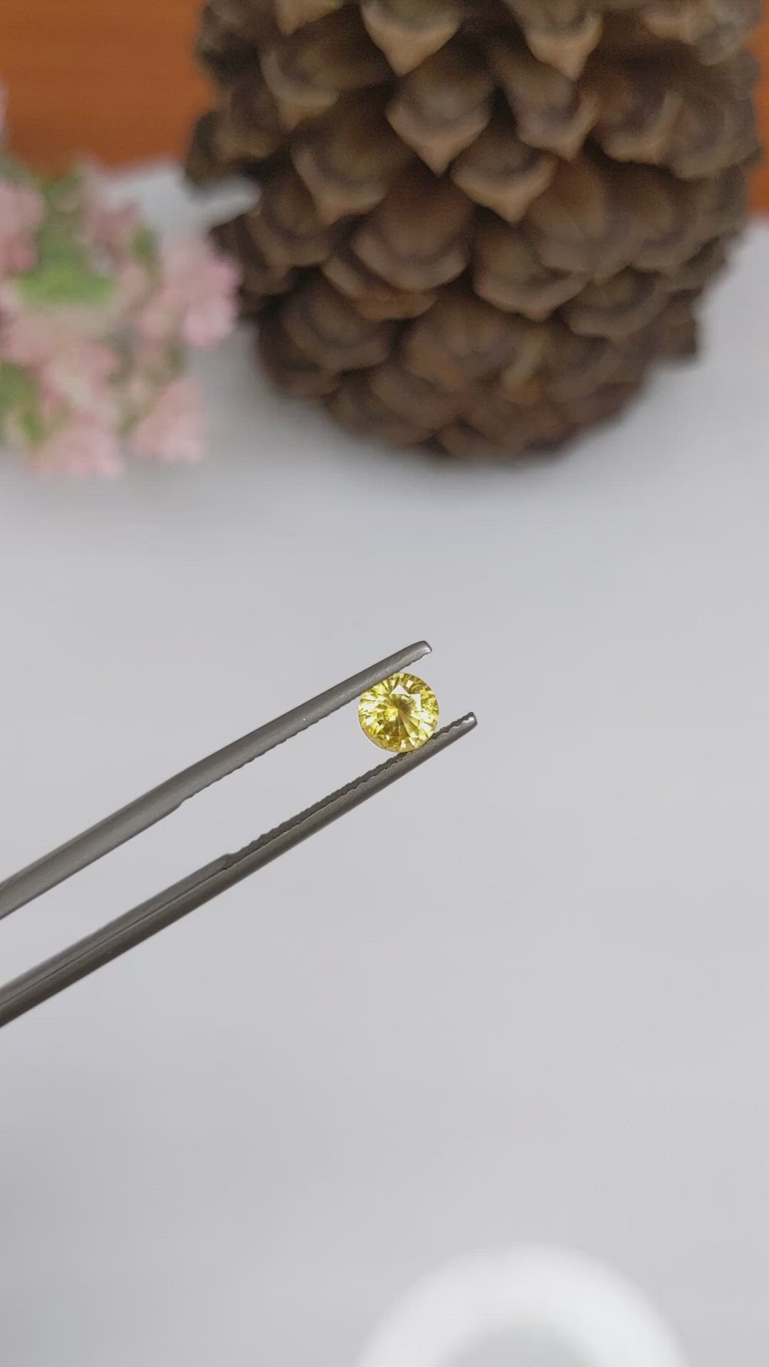 0.82 Ct. Yellow Sapphire from Ceylon (Sri Lanka) Size Video