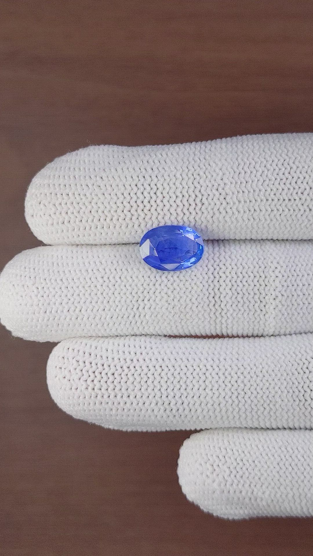 3.48 Ct. Blue Sapphire from Ceylon (Sri Lanka) Size Video