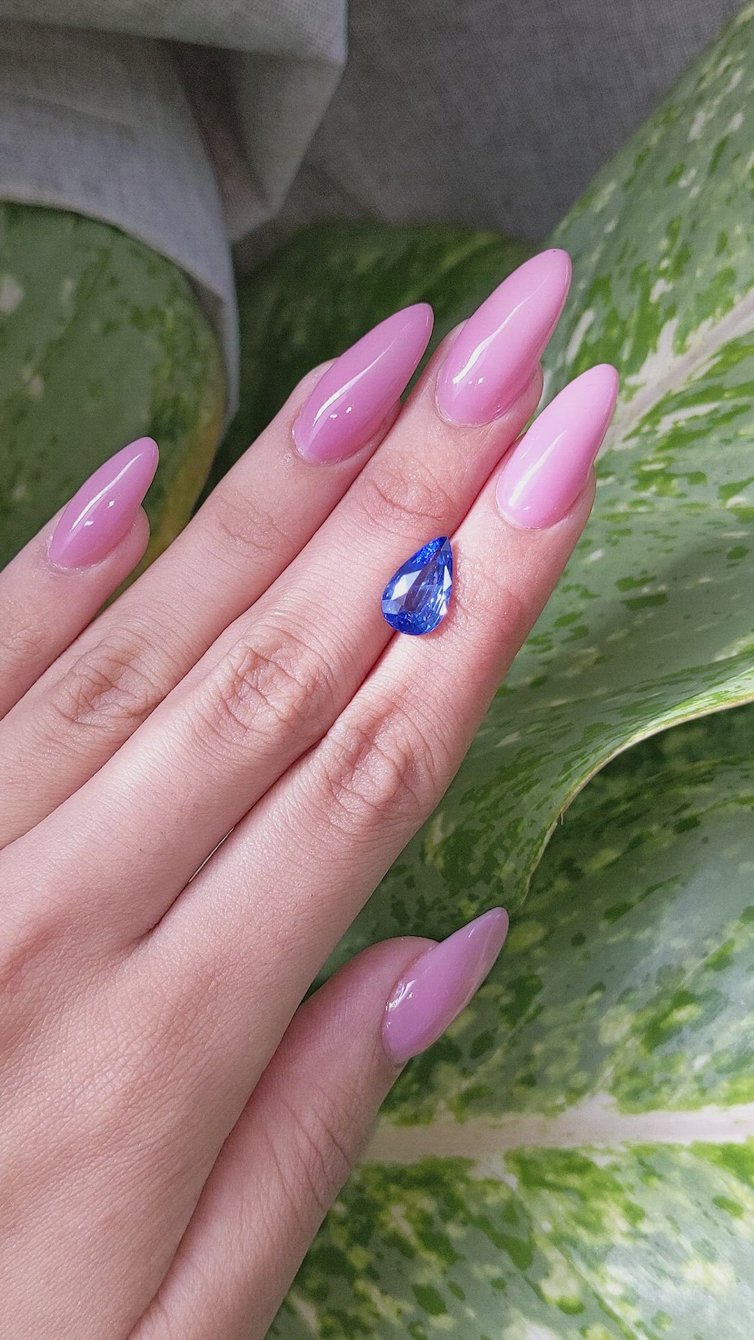 3.10 Ct. Blue Sapphire from Ceylon (Sri Lanka) Size Video