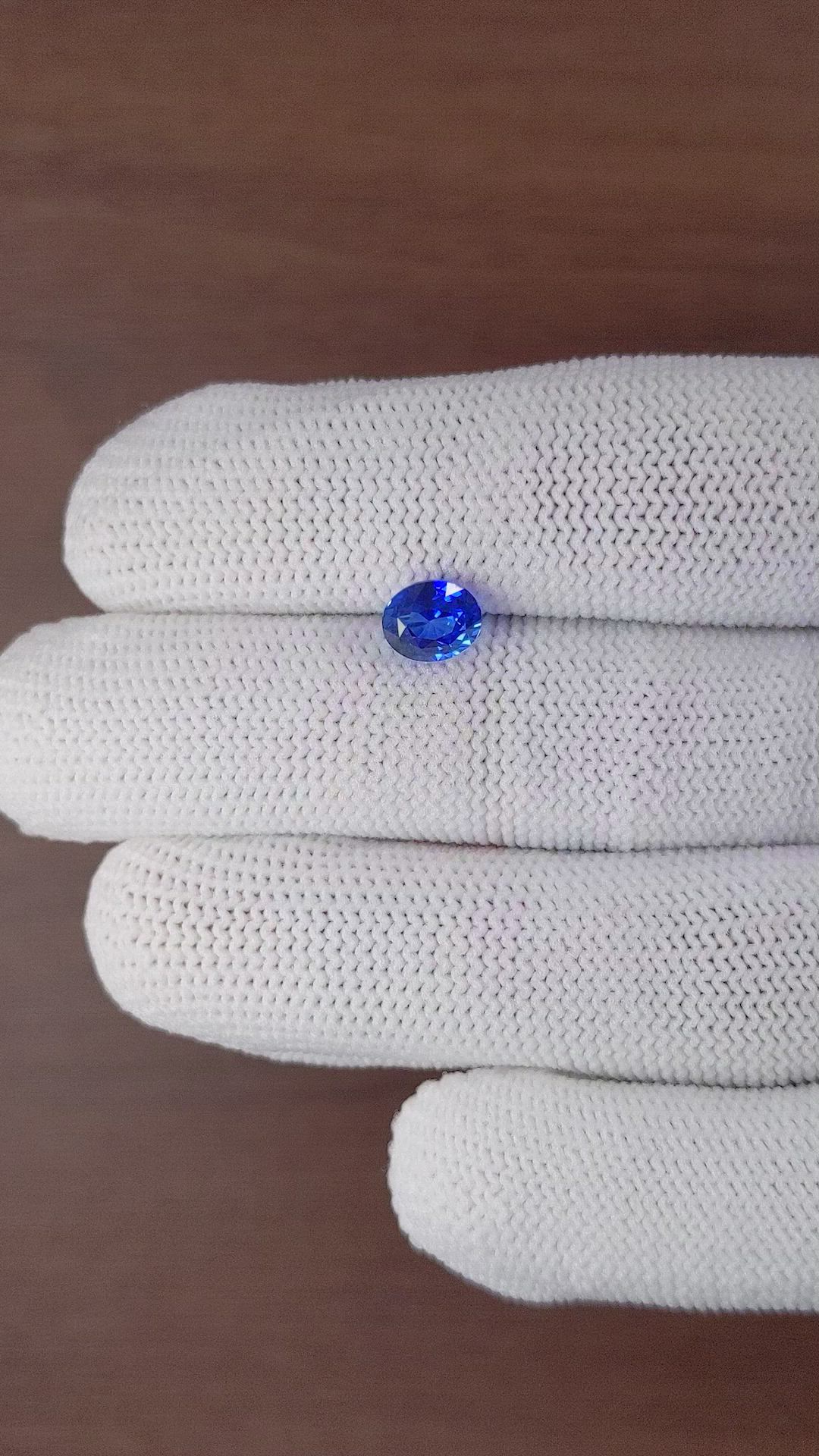 1.67 Ct. Blue Sapphire from Ceylon (Sri Lanka) Size Video