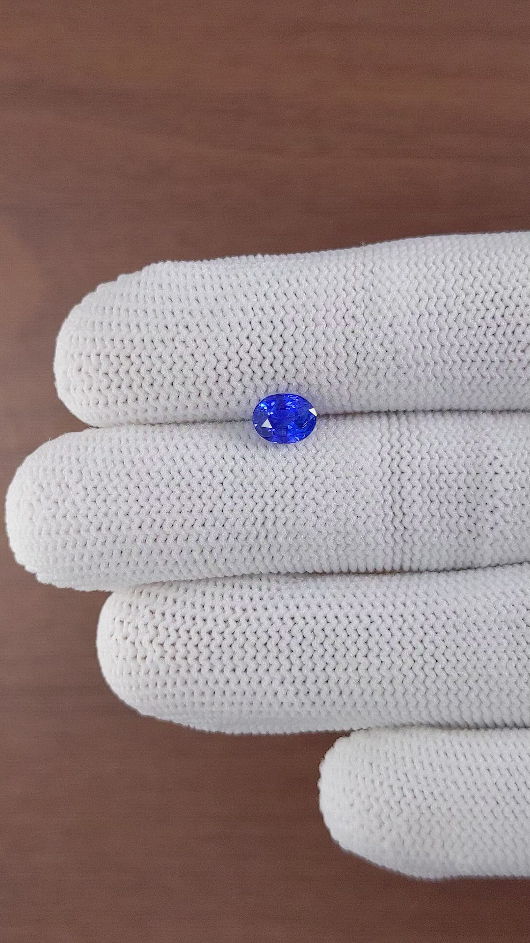 1.25 Ct. Blue Sapphire from Ceylon (Sri Lanka) Size Video