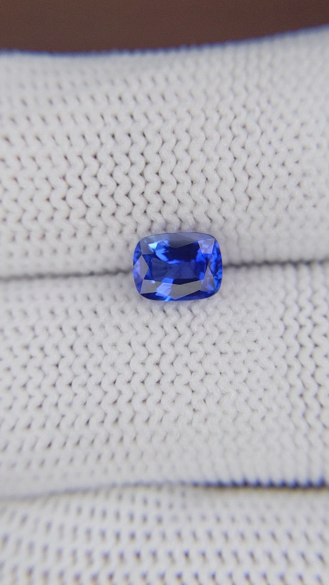1.14 Ct. Blue Sapphire from Ceylon (Sri Lanka) Size Video