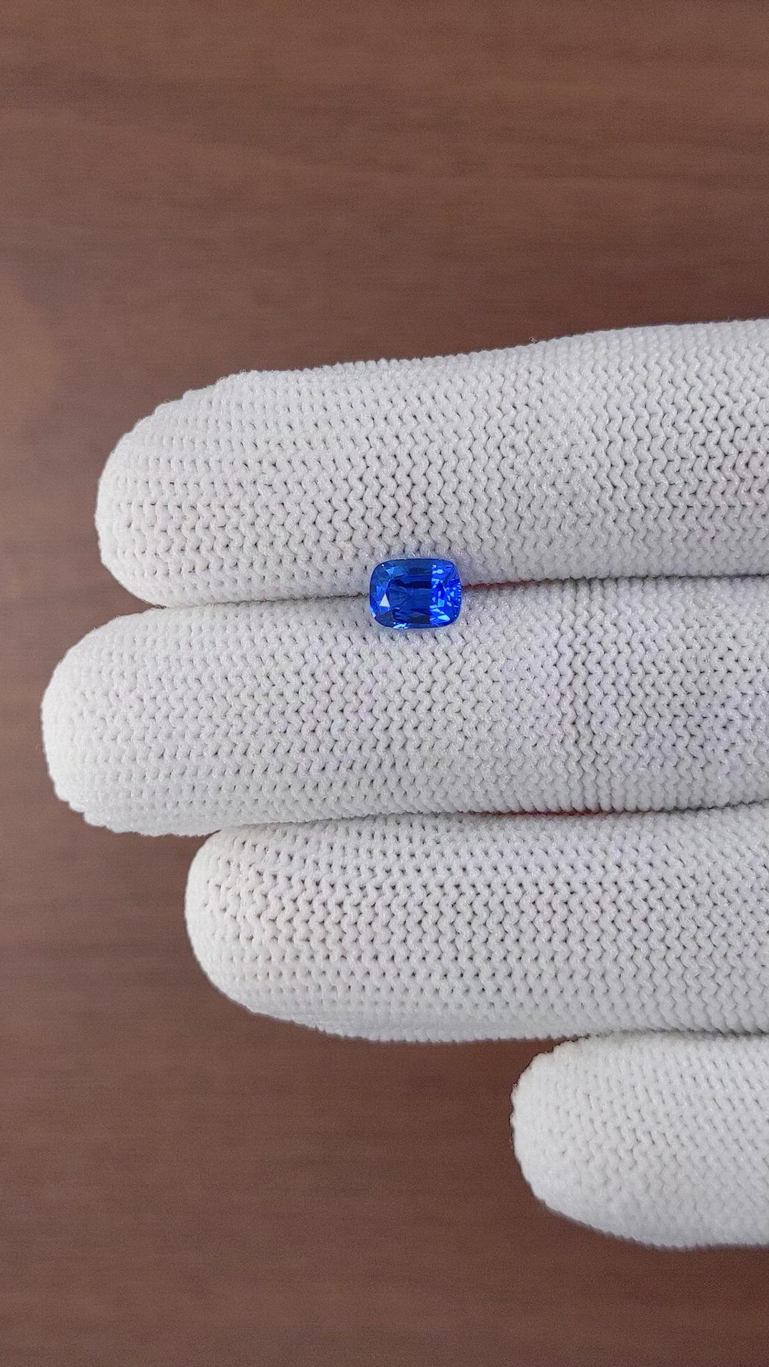 1.14 Ct. Blue Sapphire from Ceylon (Sri Lanka) Size Video