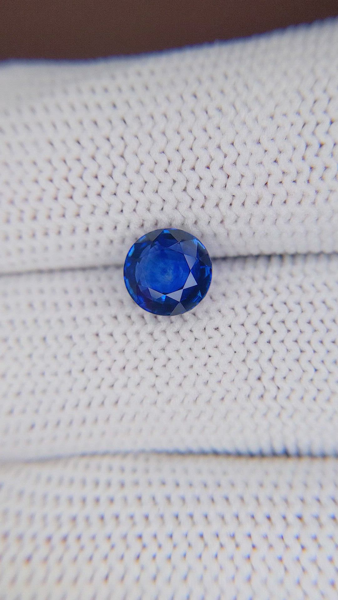 2.01 Ct. Blue Sapphire from Ceylon (Sri Lanka) Size Video
