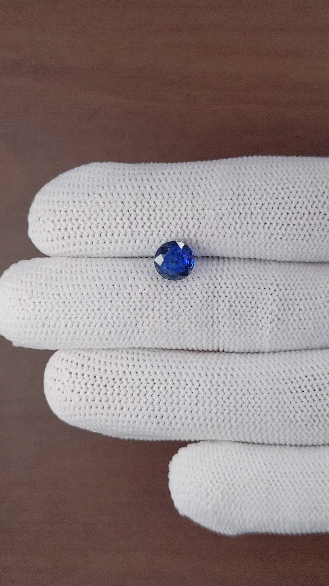 2.01 Ct. Blue Sapphire from Ceylon (Sri Lanka) Size Video