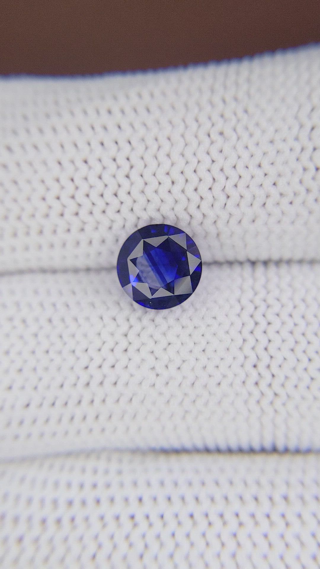 1.73 Ct. Blue Sapphire from Ceylon (Sri Lanka) Size Video