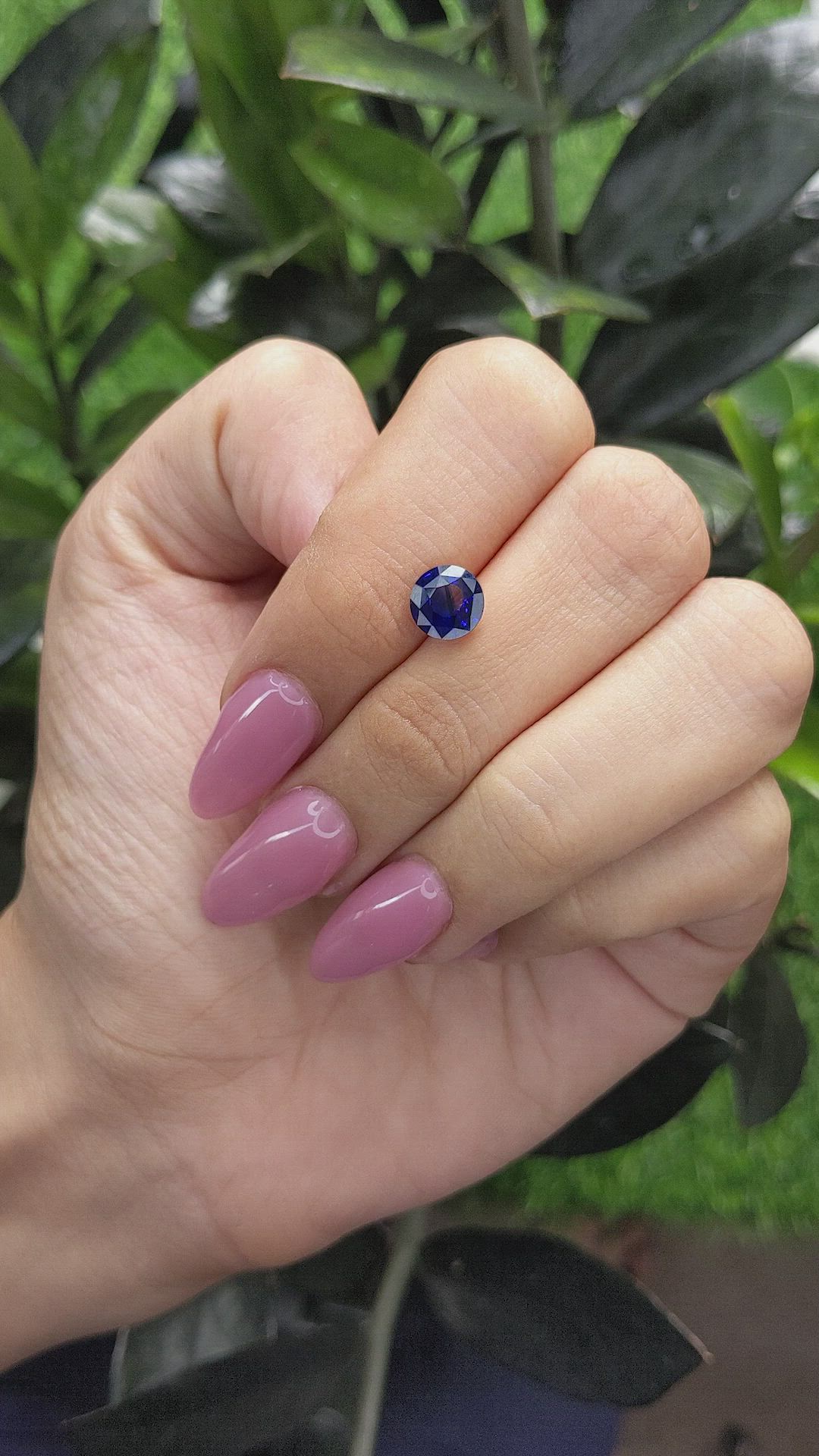 1.73 Ct. Blue Sapphire from Ceylon (Sri Lanka) Size Video