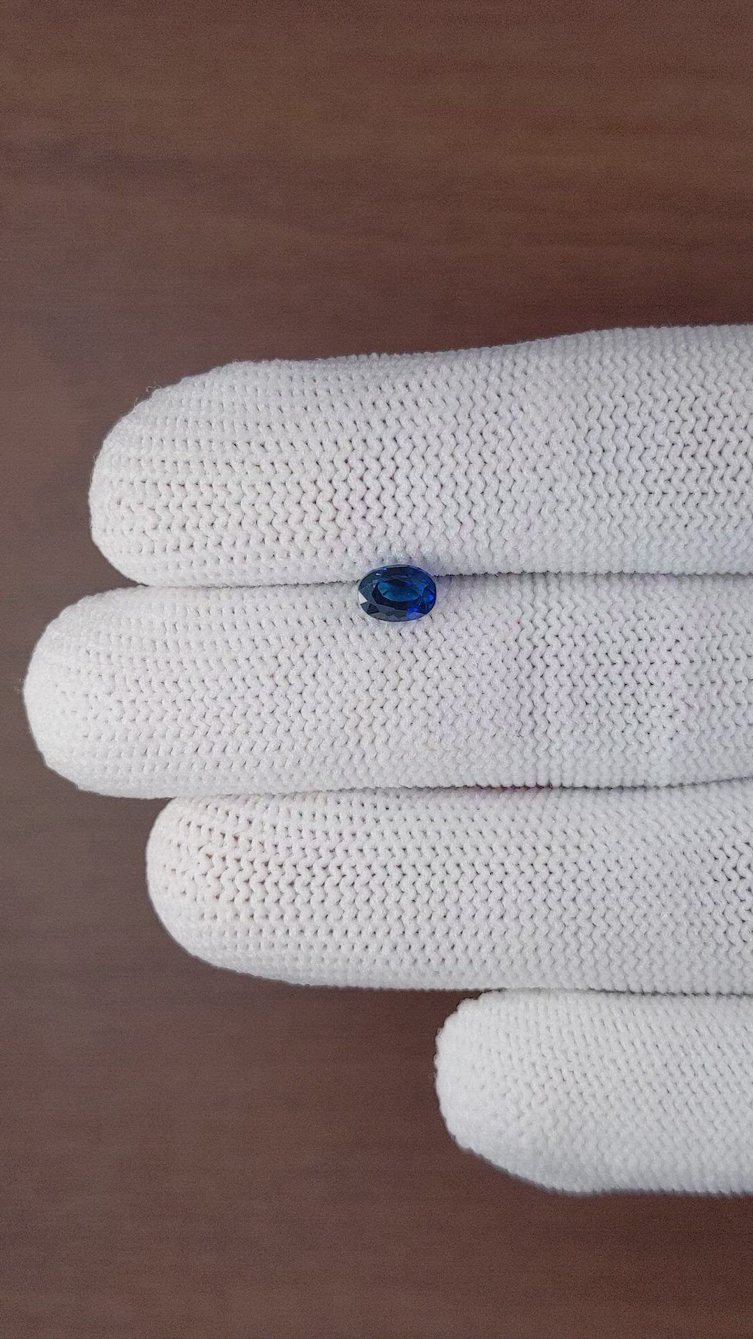 1.02 Ct. Blue Sapphire from Ceylon (Sri Lanka) Size Video