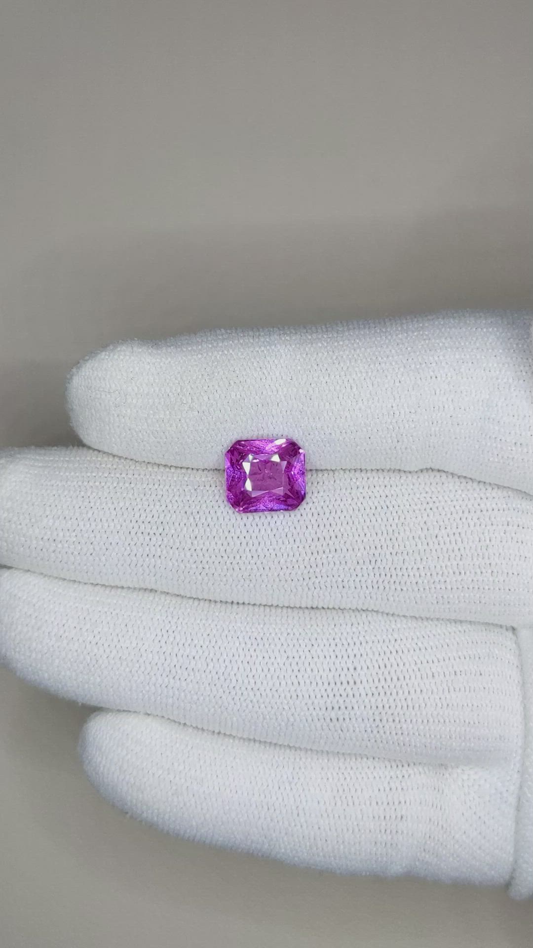 3.94 Ct. Purplish Pink Sapphire from Ceylon (Sri Lanka) Size Video
