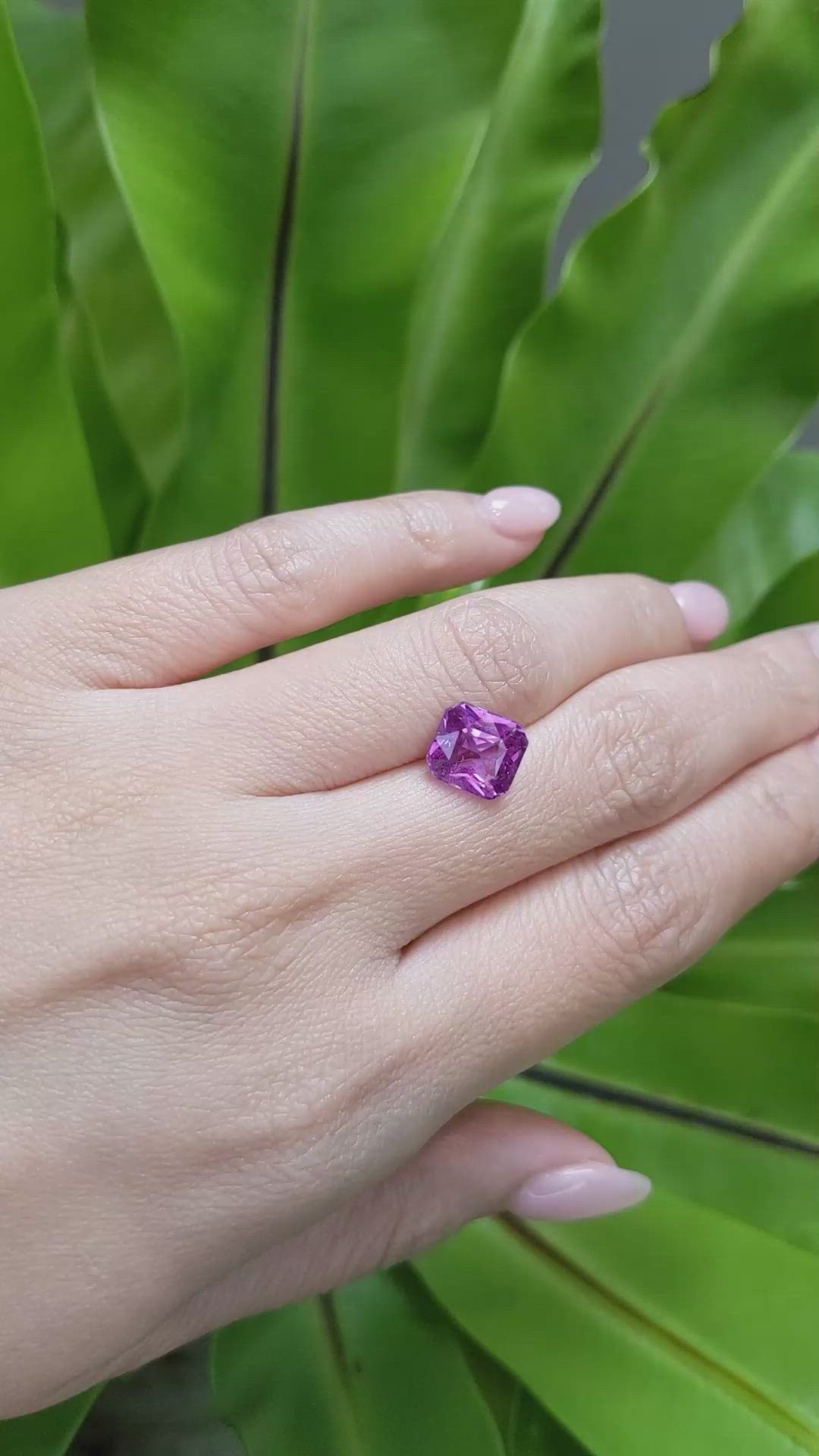 3.94 Ct. Purplish Pink Sapphire from Ceylon (Sri Lanka) Size Video