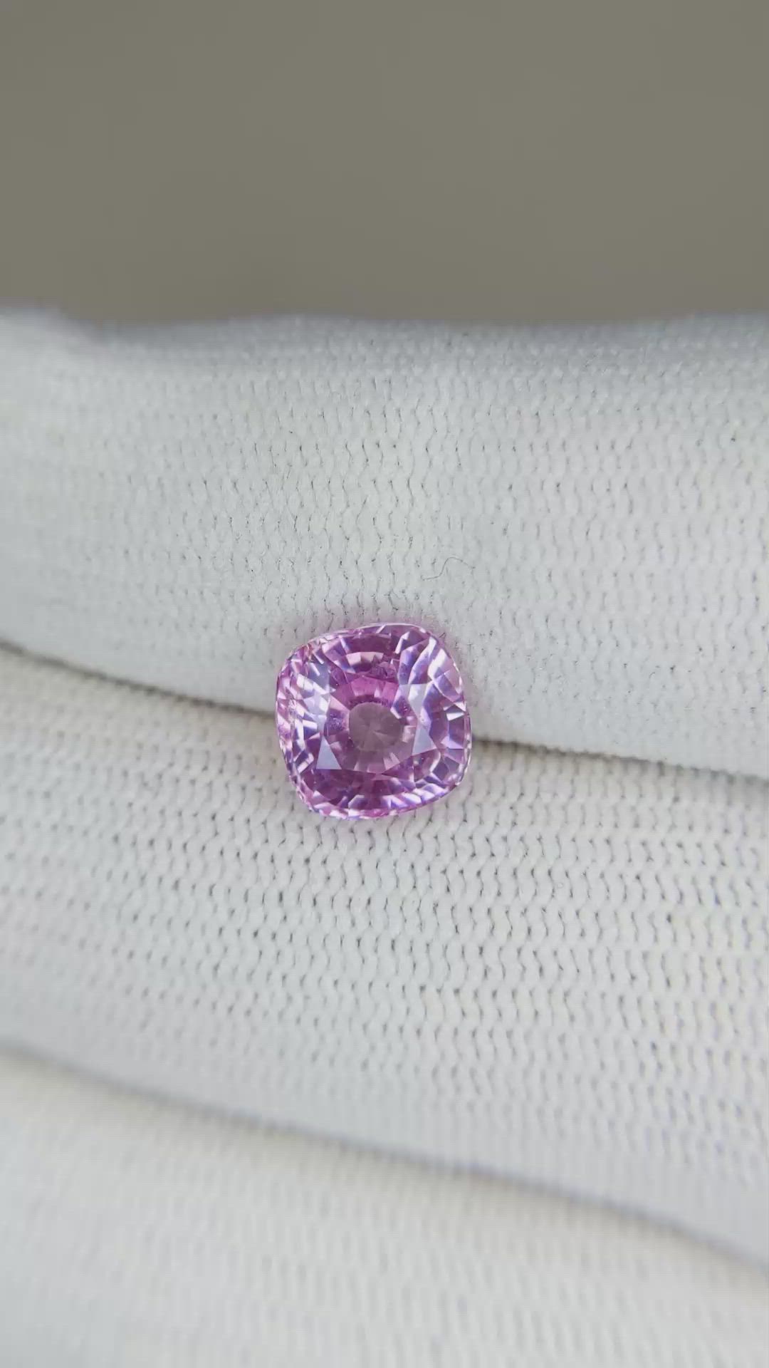 2.83 Ct. Pinkish Purple Sapphire from Ceylon (Sri Lanka) Size Video