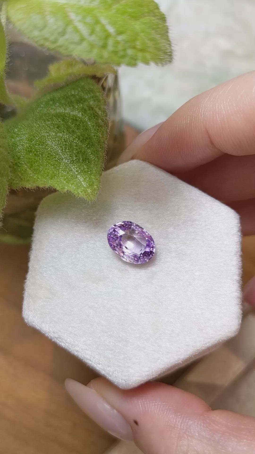 4.02 Ct. Pinkish Purple Sapphire from Ceylon (Sri Lanka) Size Video