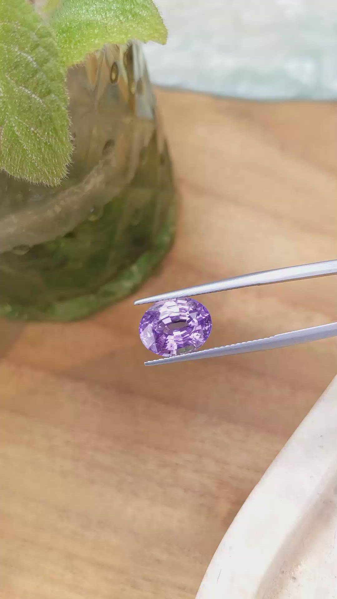 5.24 Ct. Pinkish Purple Sapphire from Ceylon (Sri Lanka) Size Video