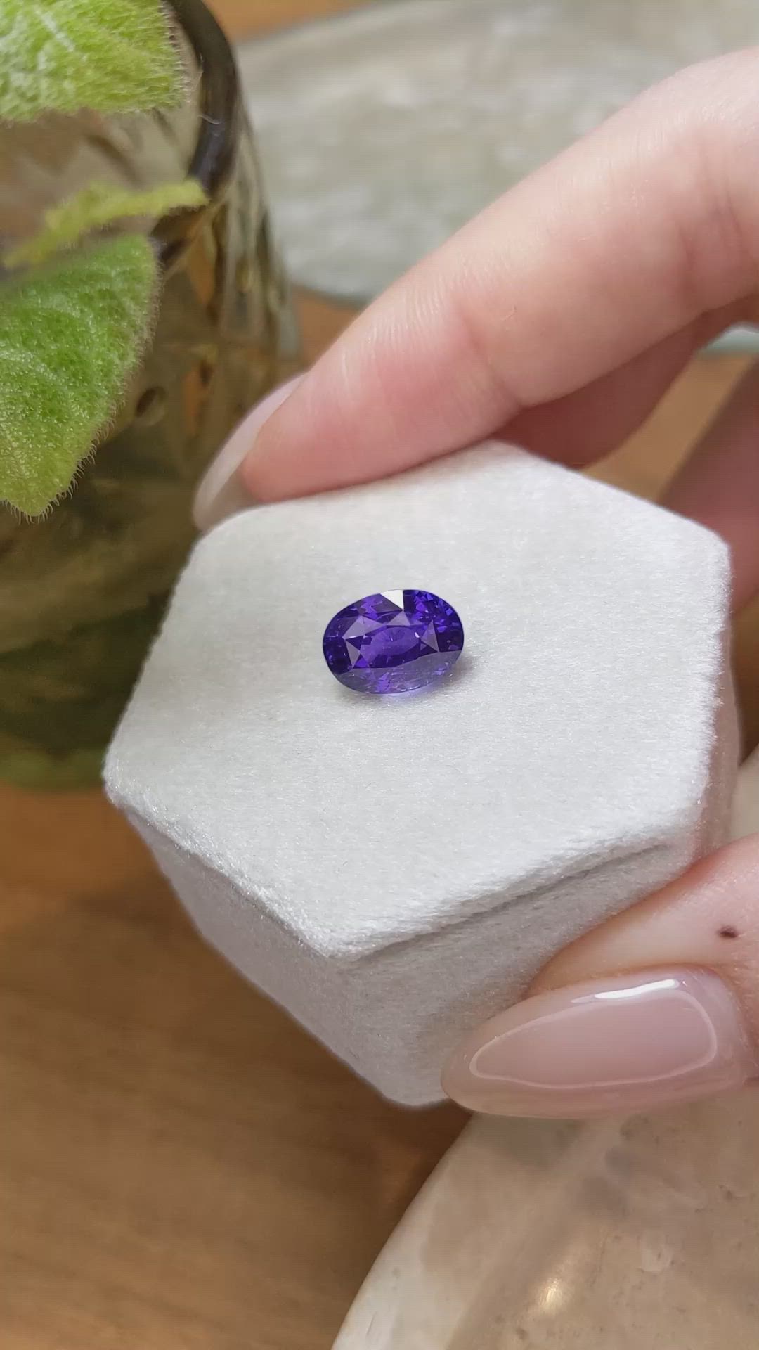 4.57 Ct. Purple Sapphire from Ceylon (Sri Lanka) Size Video