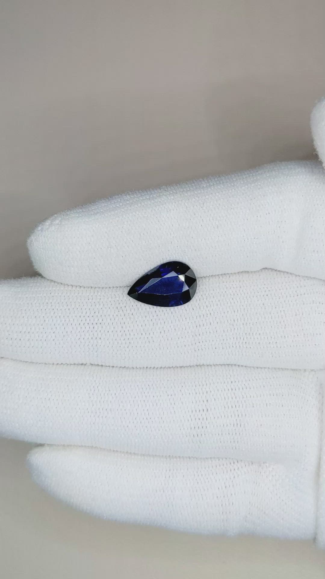 3.06 Ct. Blue Sapphire from Ceylon (Sri Lanka) Size Video