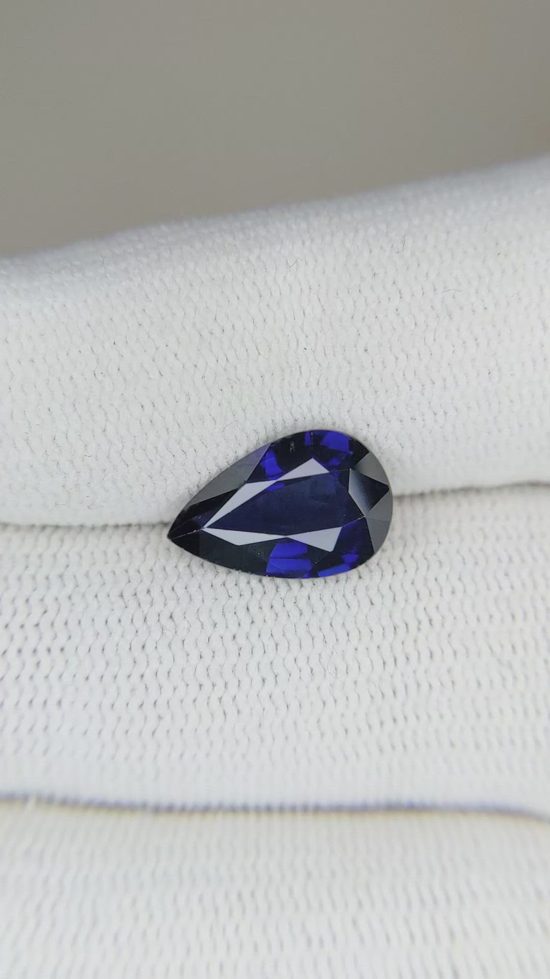 3.06 Ct. Blue Sapphire from Ceylon (Sri Lanka) Size Video