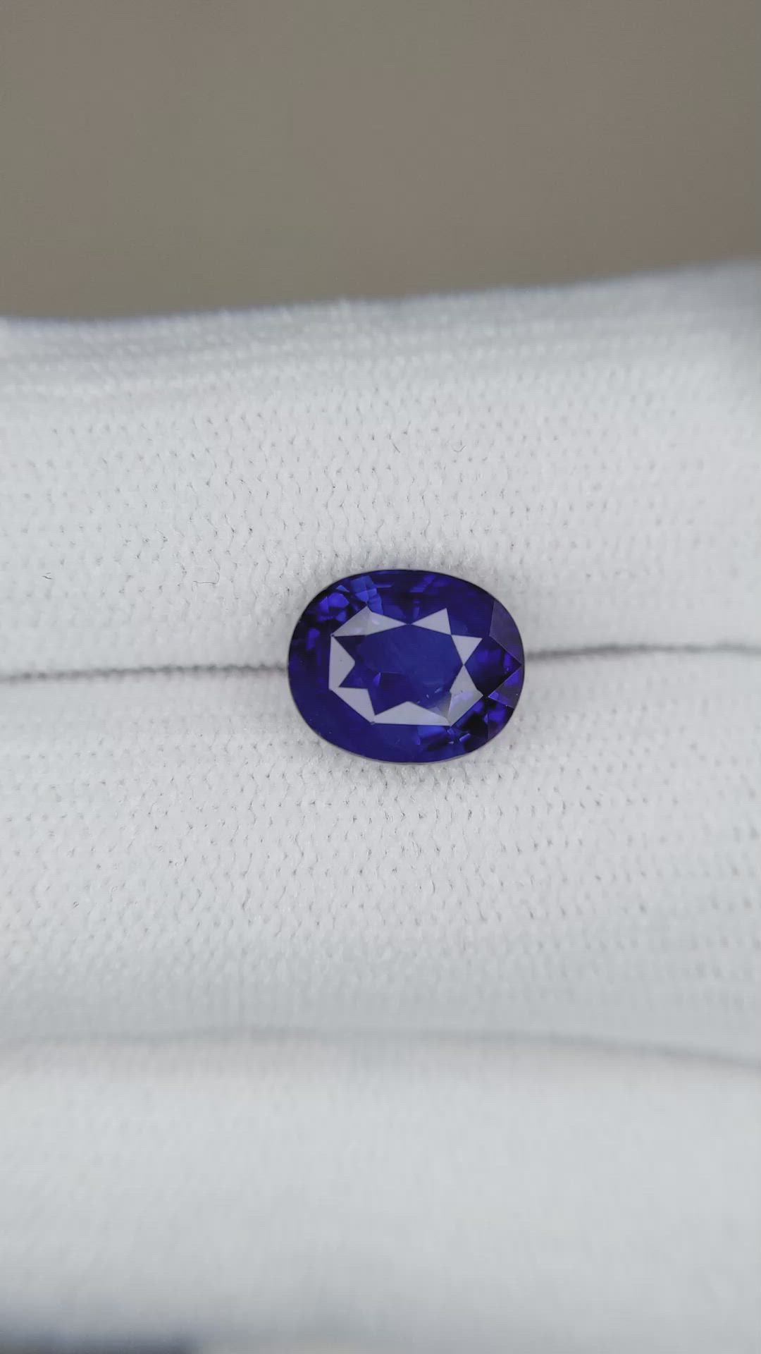 3.03 Ct. Blue Sapphire from Ceylon (Sri Lanka) Size Video