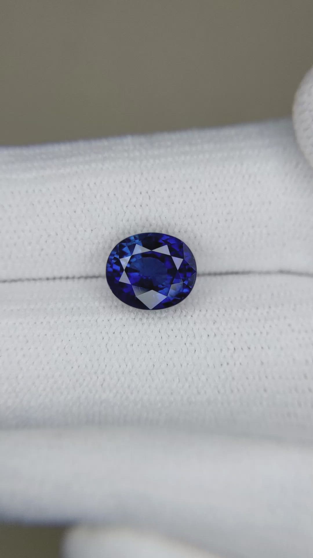 2.98 Ct. Blue Sapphire from Ceylon (Sri Lanka) Size Video