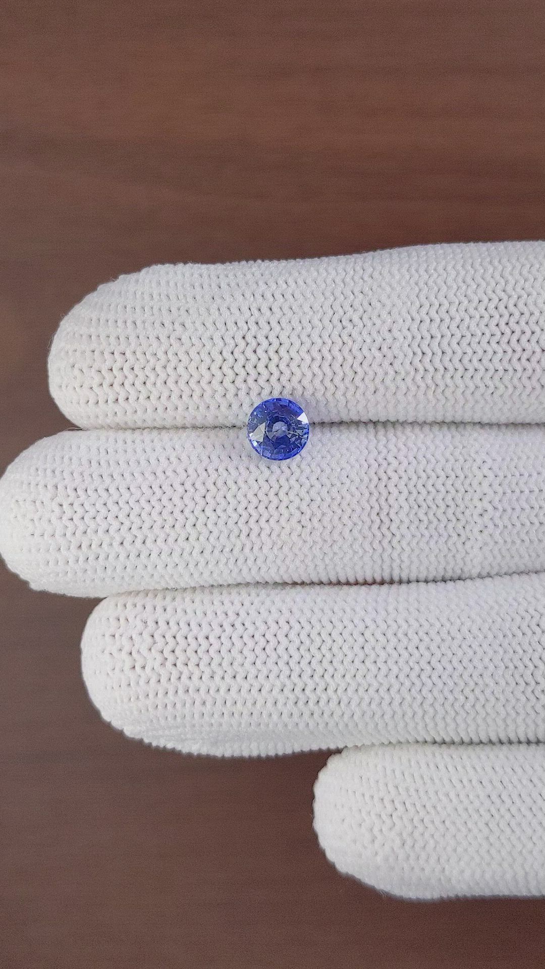 1.44 Ct. Bi Color Sapphire from Ceylon (Sri Lanka) Size Video