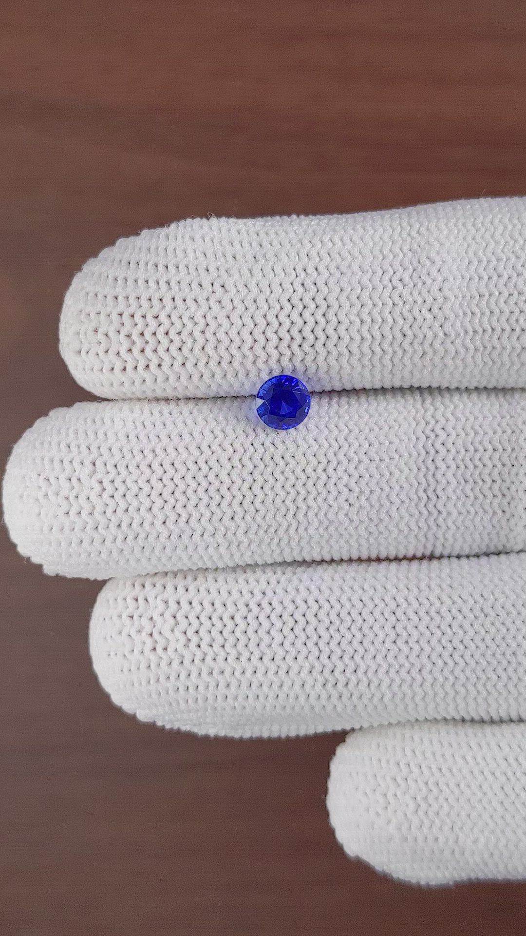 0.83 Ct. Blue Sapphire from Ceylon (Sri Lanka) Size Video