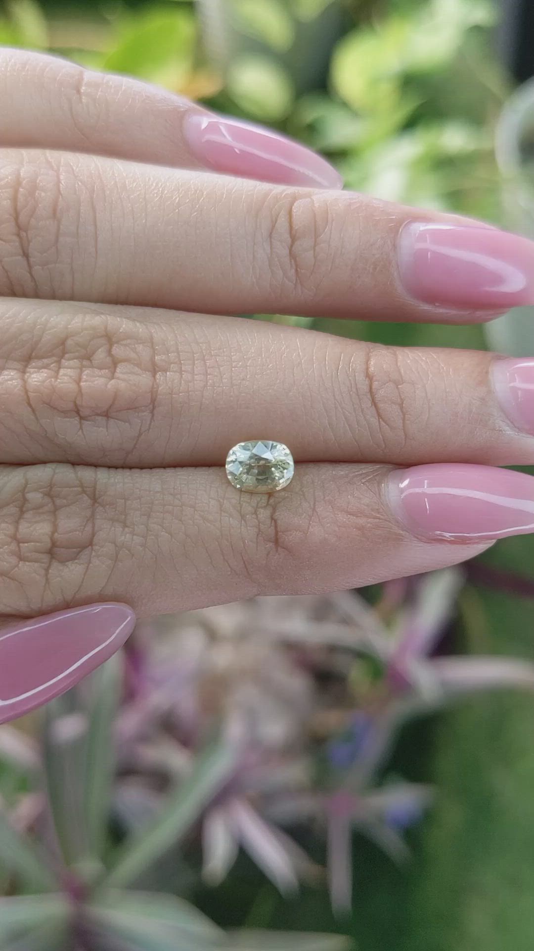1.01 Ct. Yellow Sapphire from Ceylon (Sri Lanka) Size Video