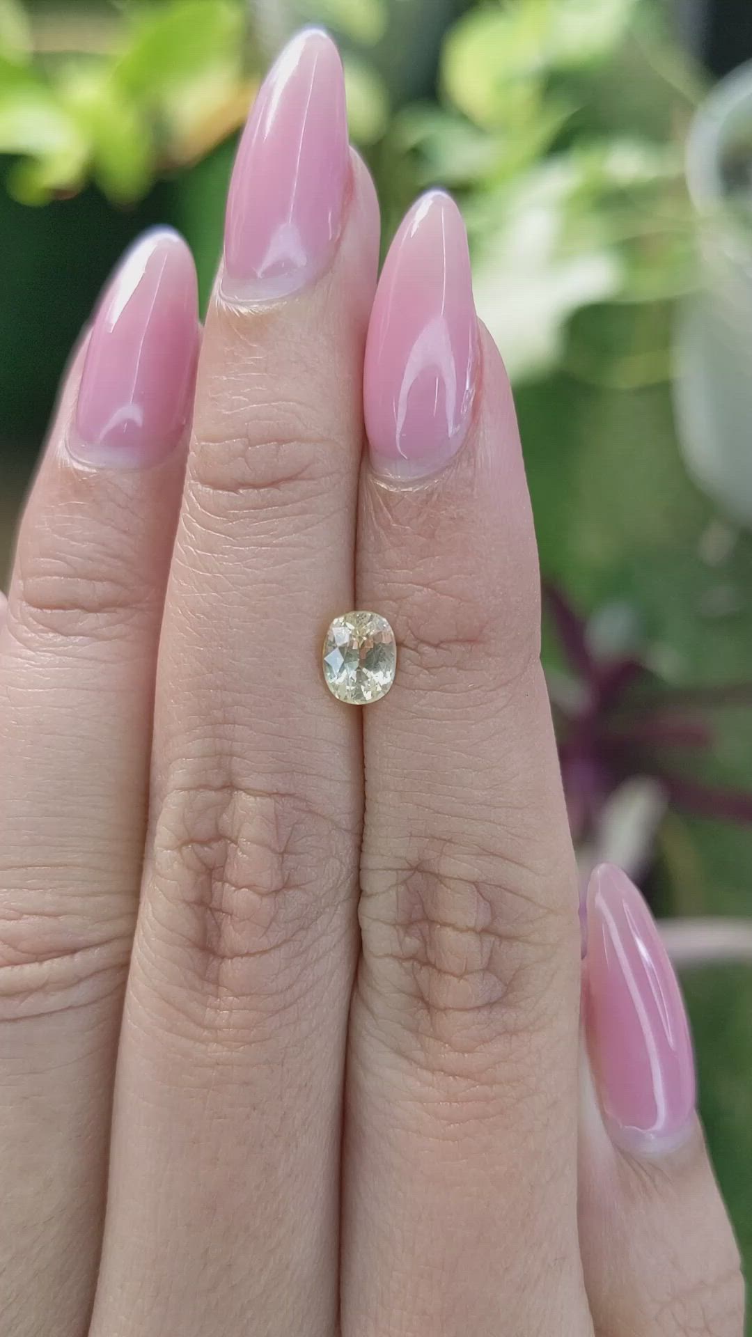 1.01 Ct. Yellow Sapphire from Ceylon (Sri Lanka) Size Video