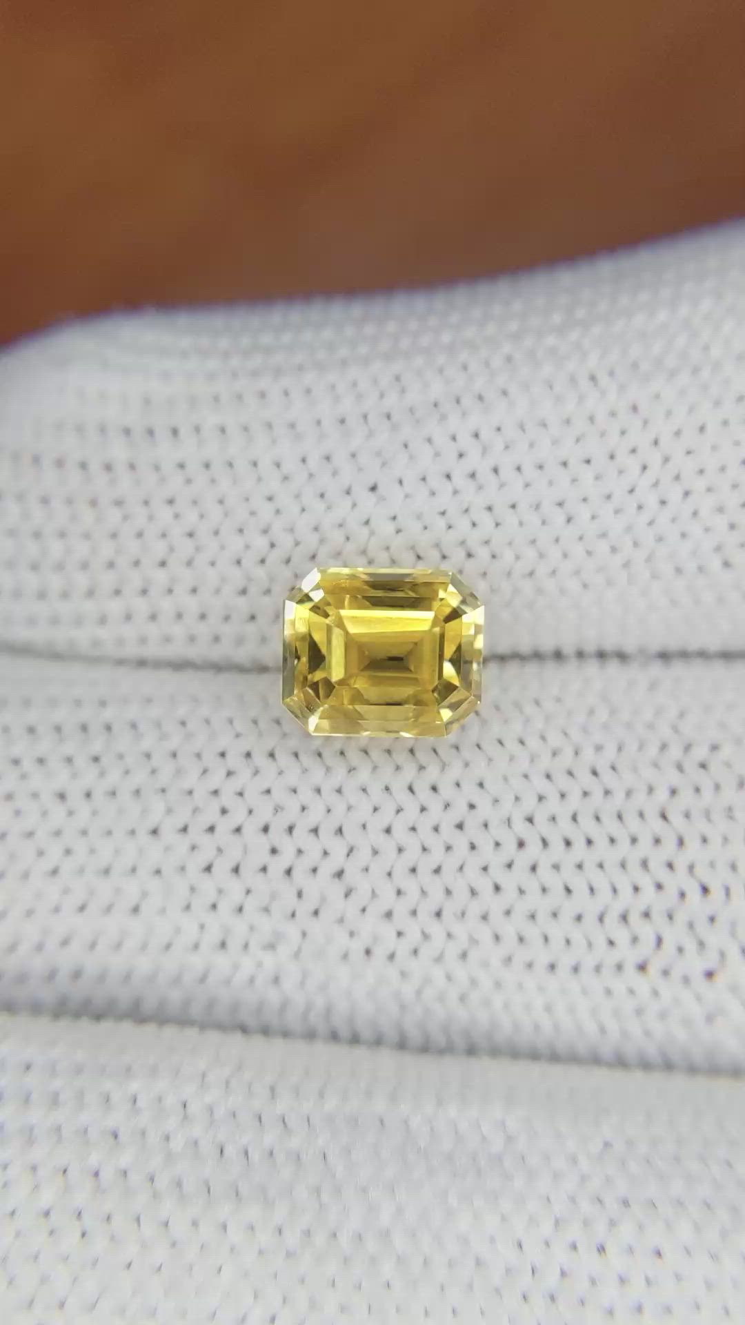4.11 Ct. Yellow Sapphire from Ceylon (Sri Lanka) Size Video
