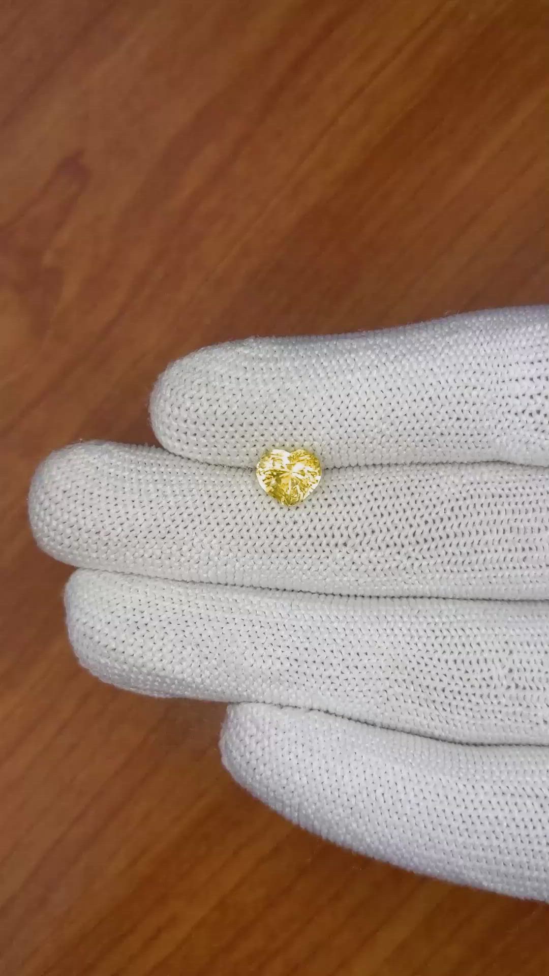2.10 Ct. Yellow Sapphire from Ceylon (Sri Lanka) Size Video