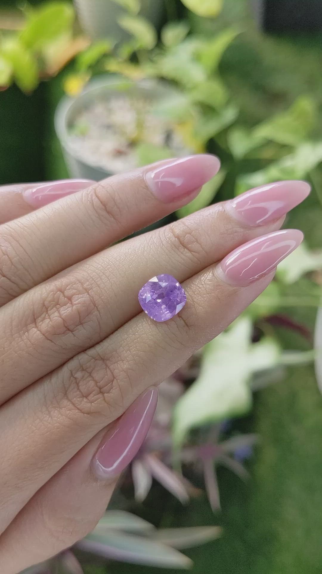 3.51 Ct. Pinkish Purple Sapphire from Ceylon (Sri Lanka) Size Video