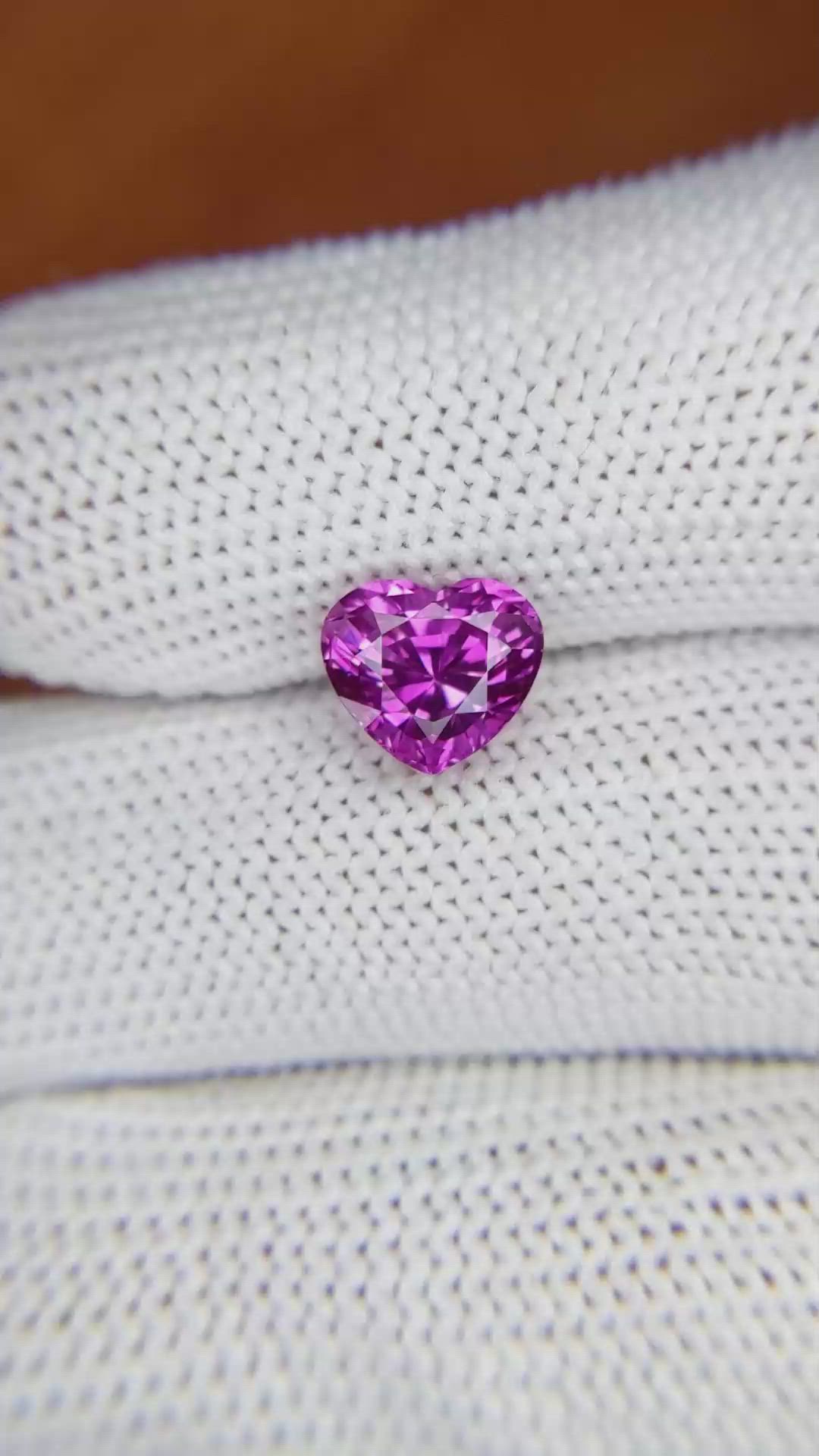 2.68 Ct. Pinkish Purple Sapphire from Ceylon (Sri Lanka) Size Video