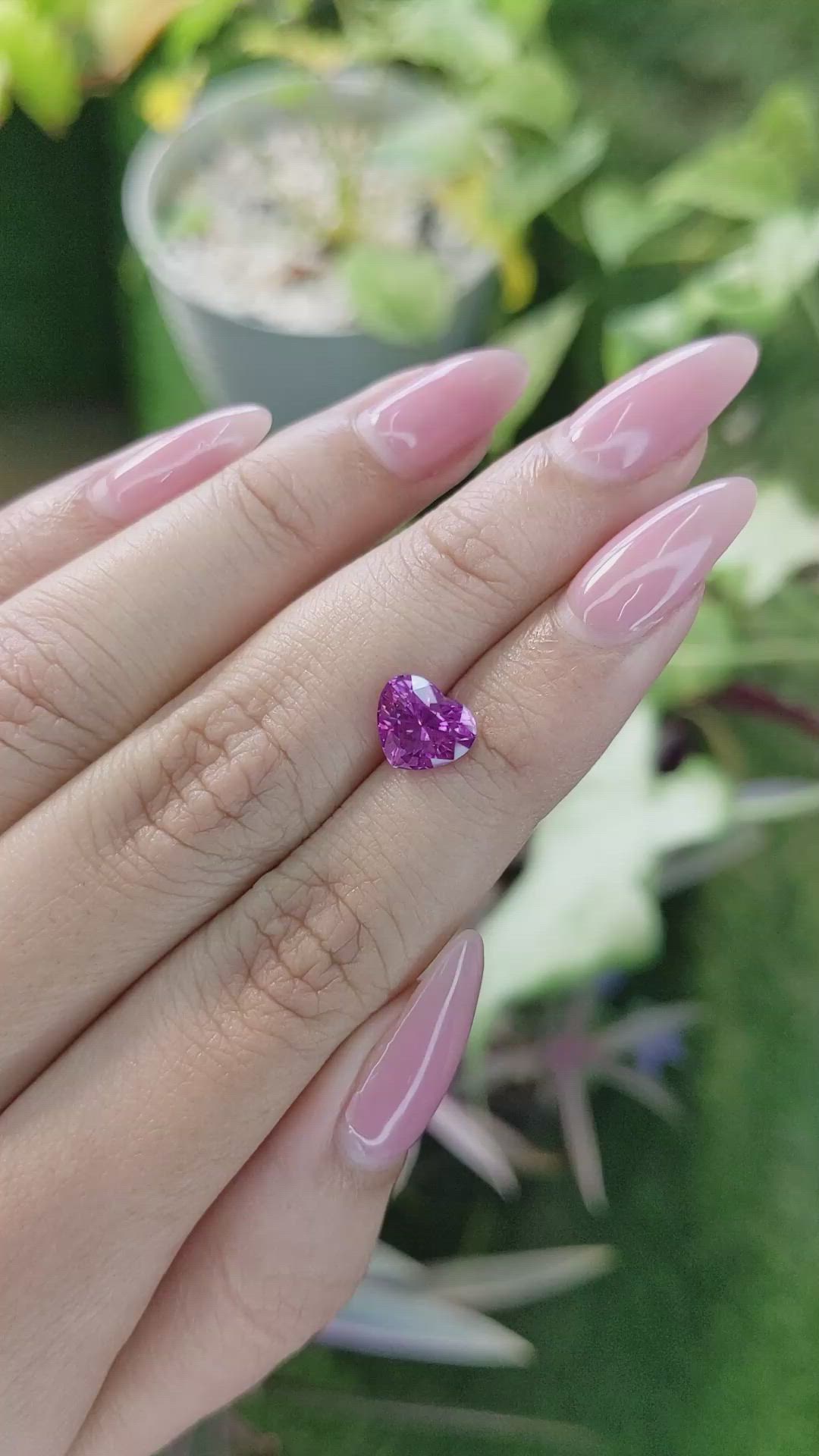 2.68 Ct. Pinkish Purple Sapphire from Ceylon (Sri Lanka) Size Video