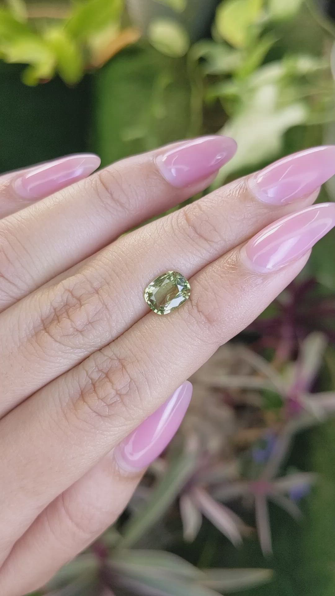 1.79 Ct. Green Sapphire from Ceylon (Sri Lanka) Size Video