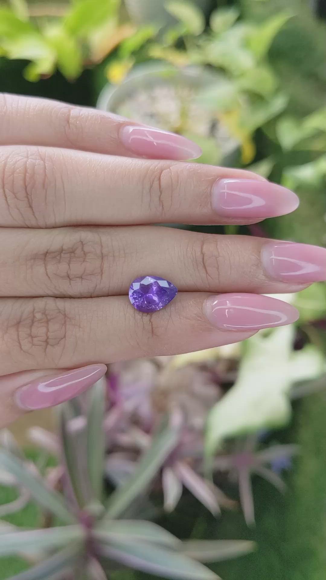 2.31 Ct. Purple Sapphire from Ceylon (Sri Lanka) Size Video