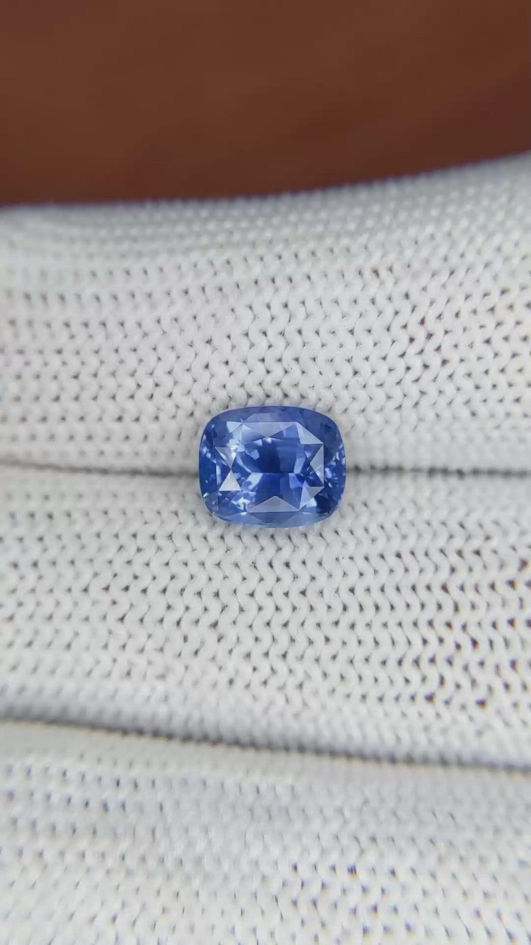 2.52 Ct. Blue Sapphire from Ceylon (Sri Lanka) Size Video