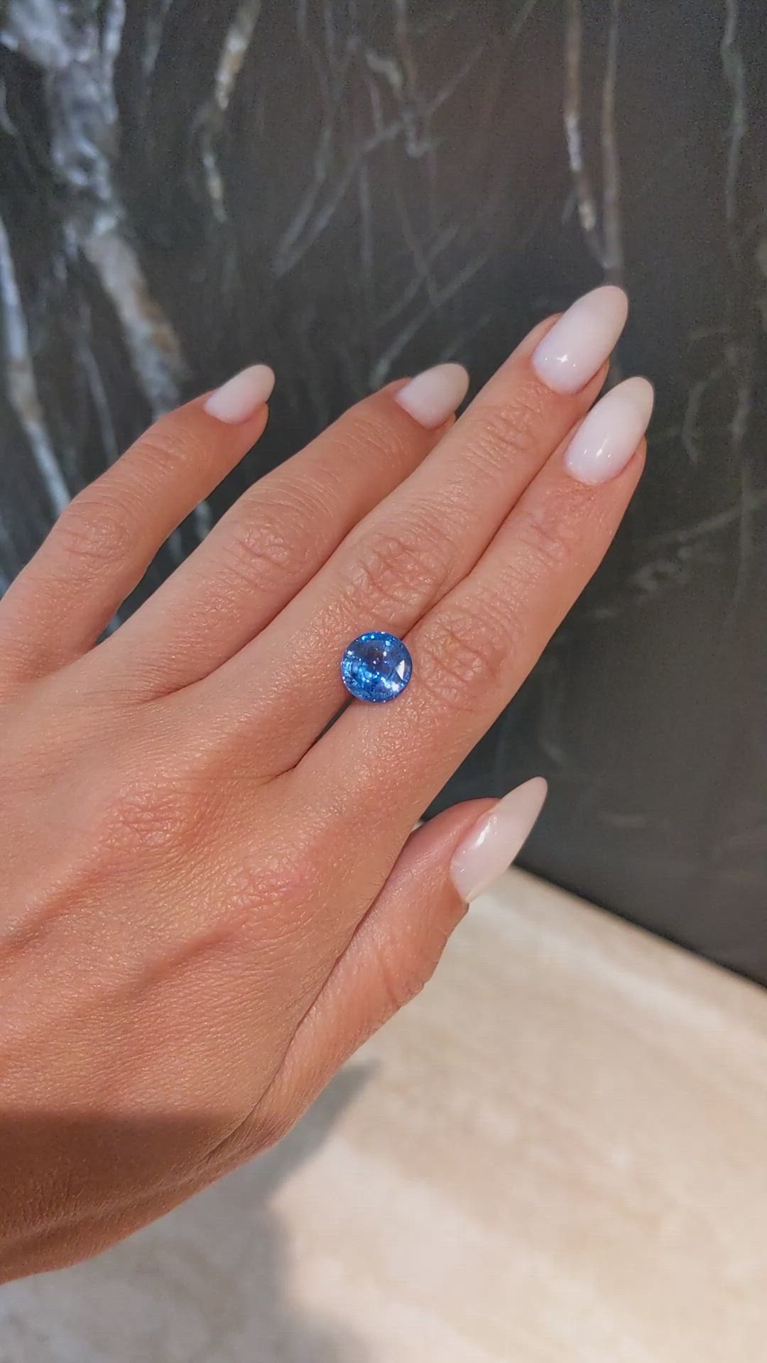 4.04 Ct. Blue Sapphire from Ceylon (Sri Lanka) Size Video
