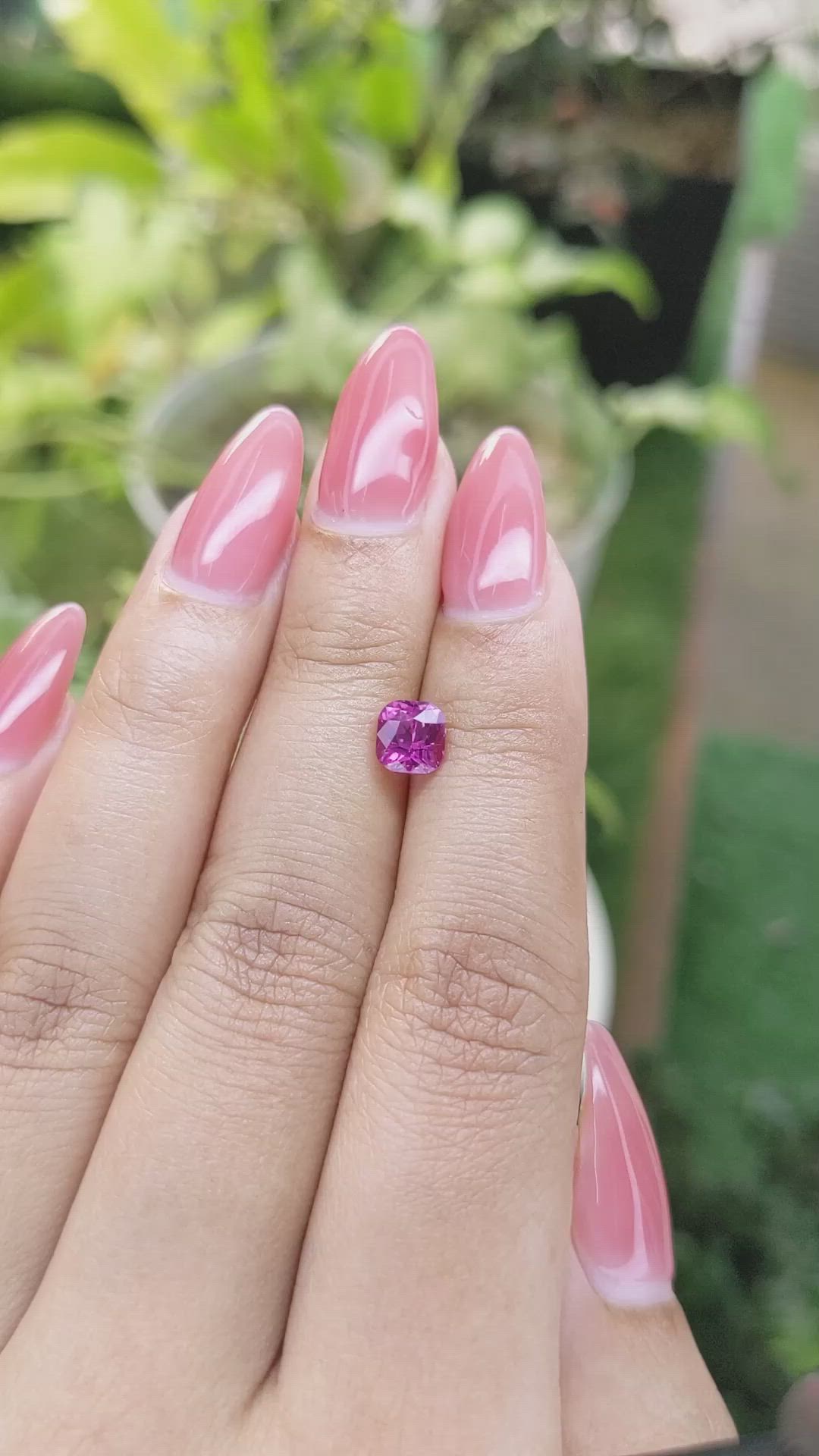 1.27 Ct. Purplish Pink Sapphire from Ceylon (Sri Lanka) Size Video