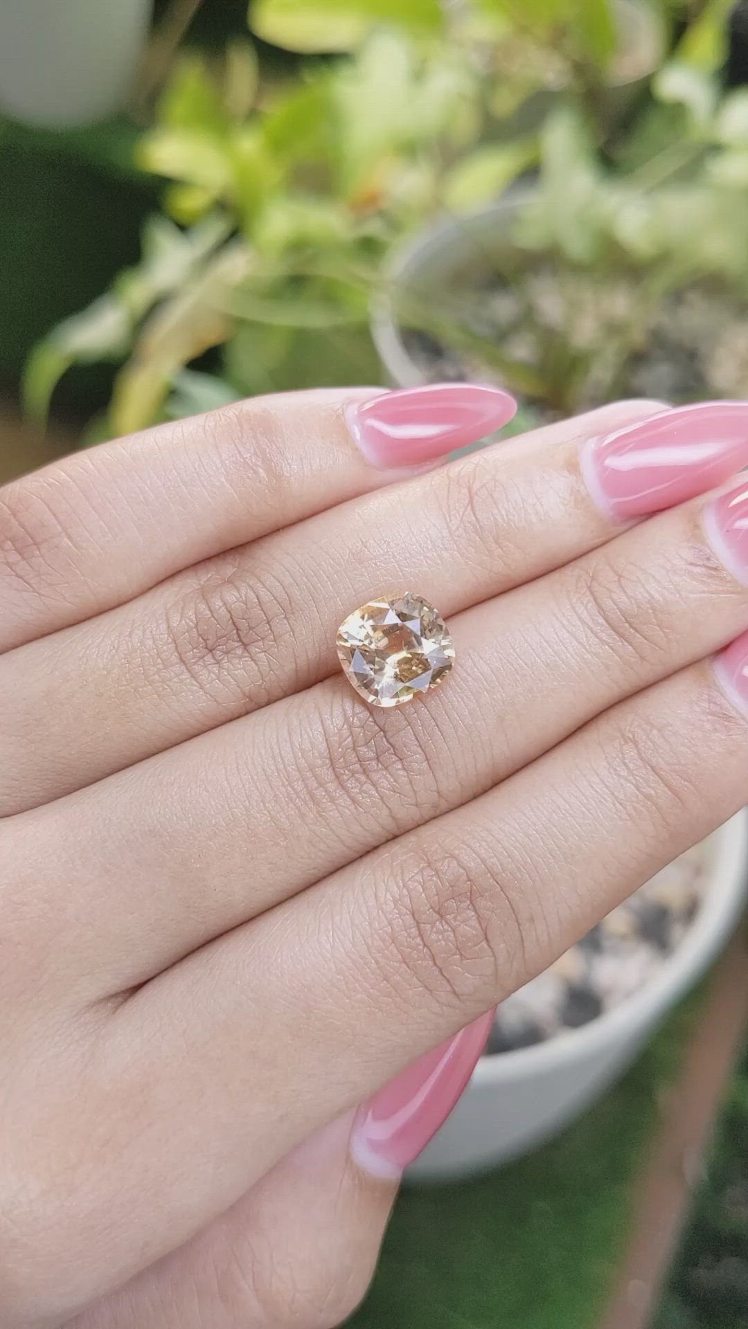 4.68 Ct. Peach Sapphire from Ceylon (Sri Lanka) Size Video