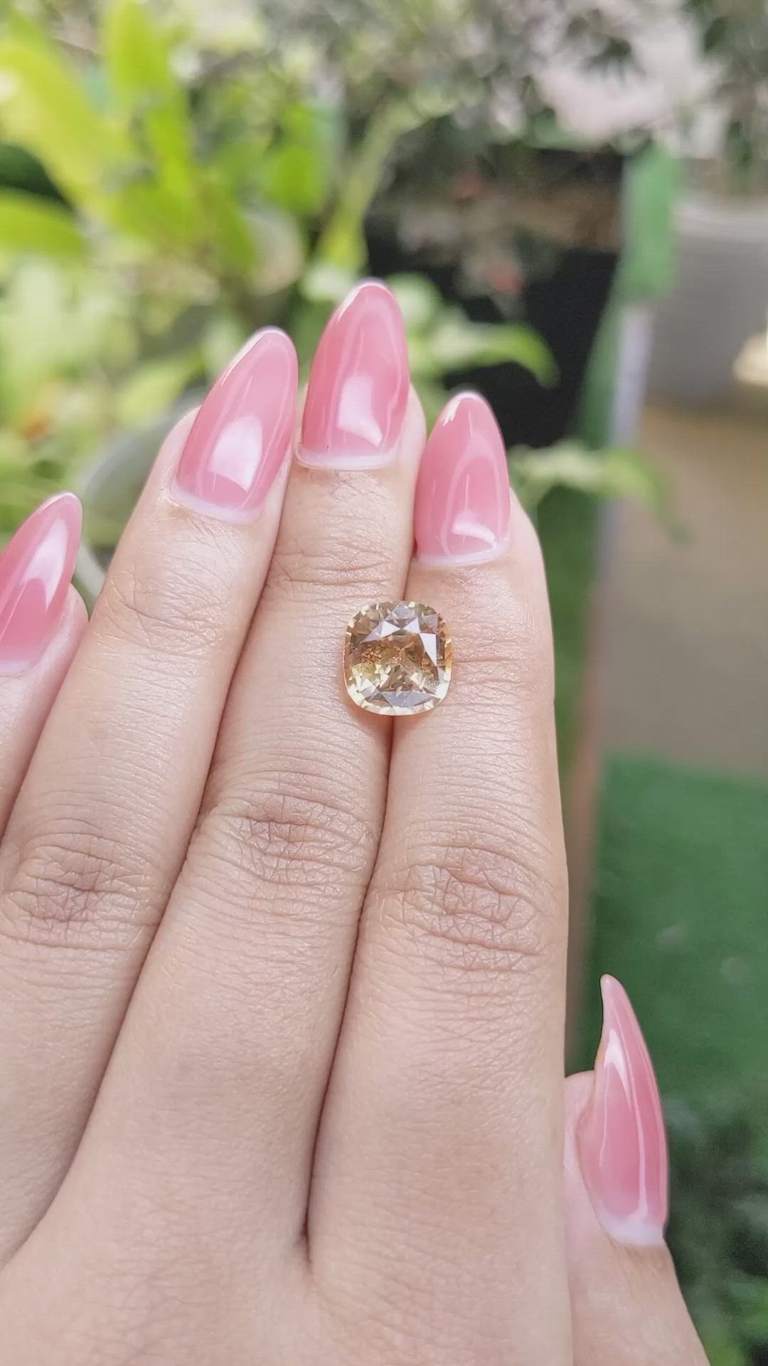 4.68 Ct. Peach Sapphire from Ceylon (Sri Lanka) Size Video