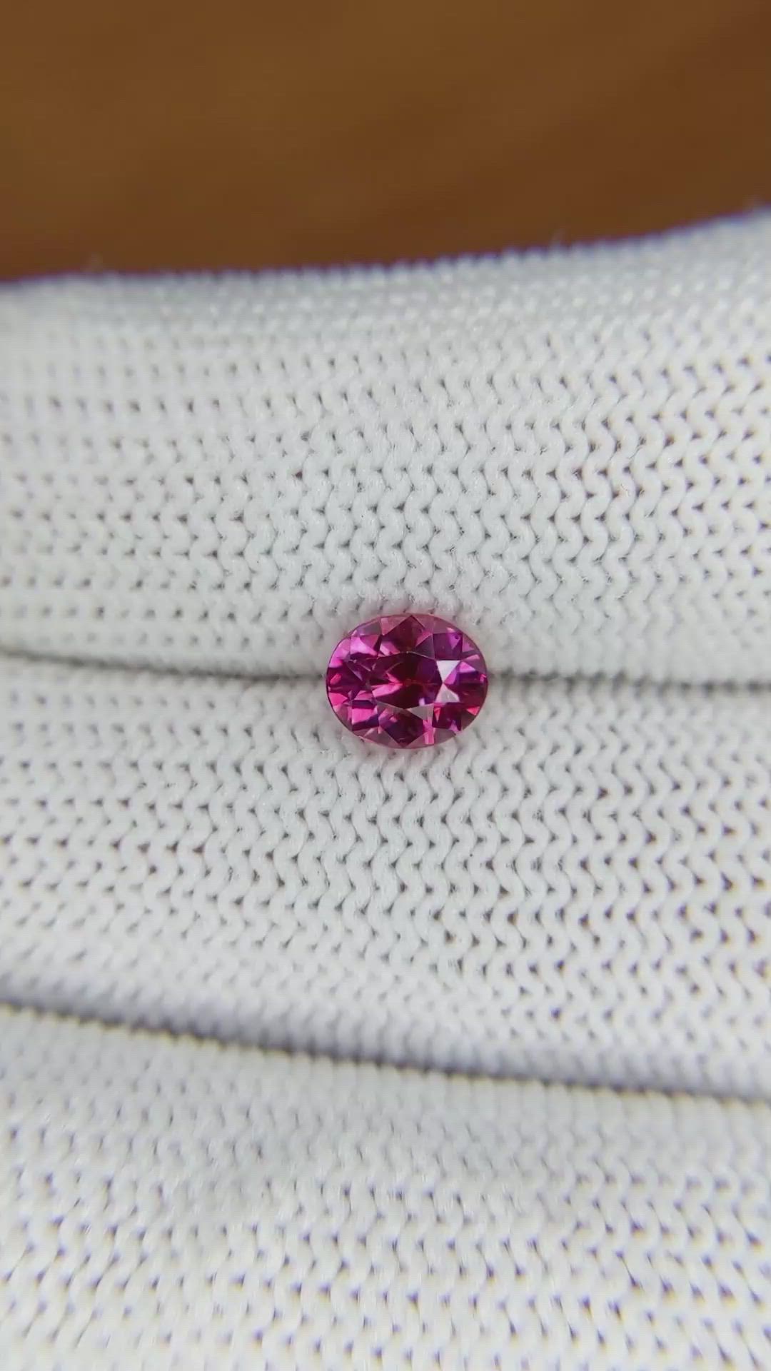 1.15 Ct. Reddish Pink Sapphire from Ceylon (Sri Lanka) Size Video
