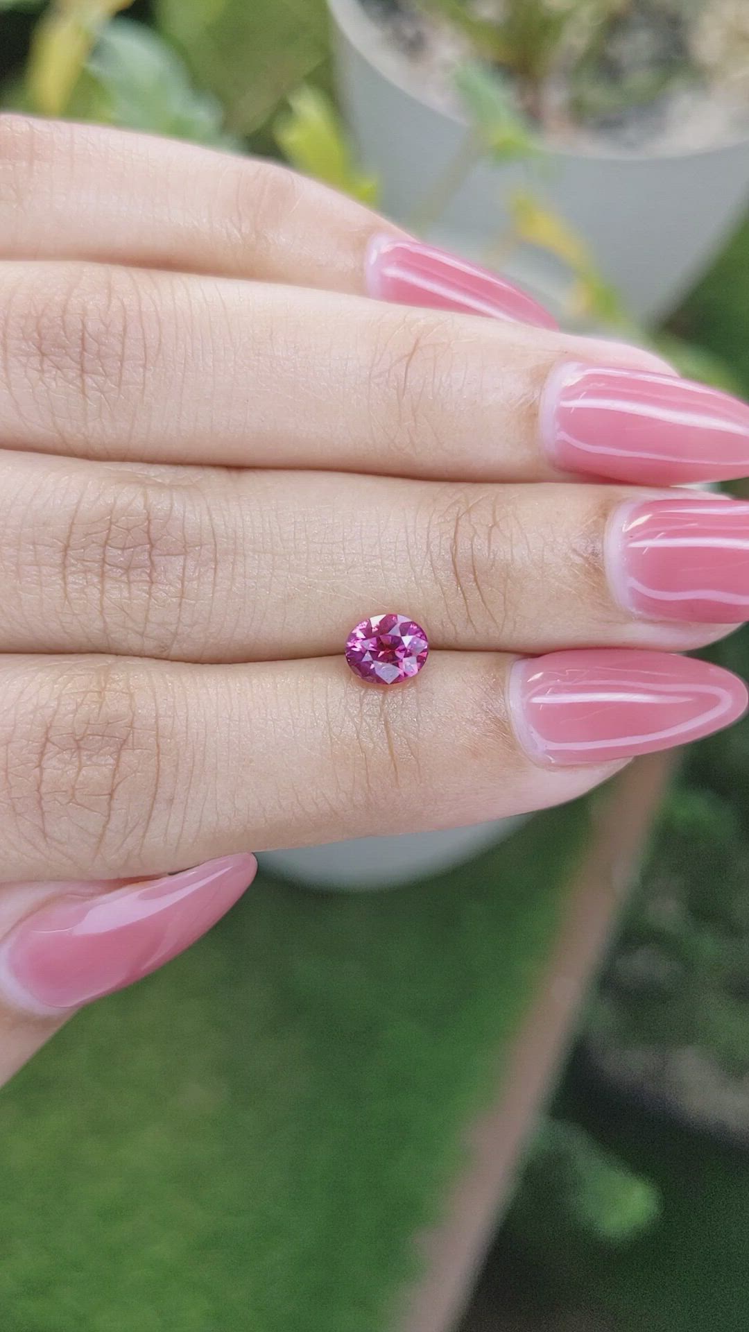 1.15 Ct. Reddish Pink Sapphire from Ceylon (Sri Lanka) Size Video