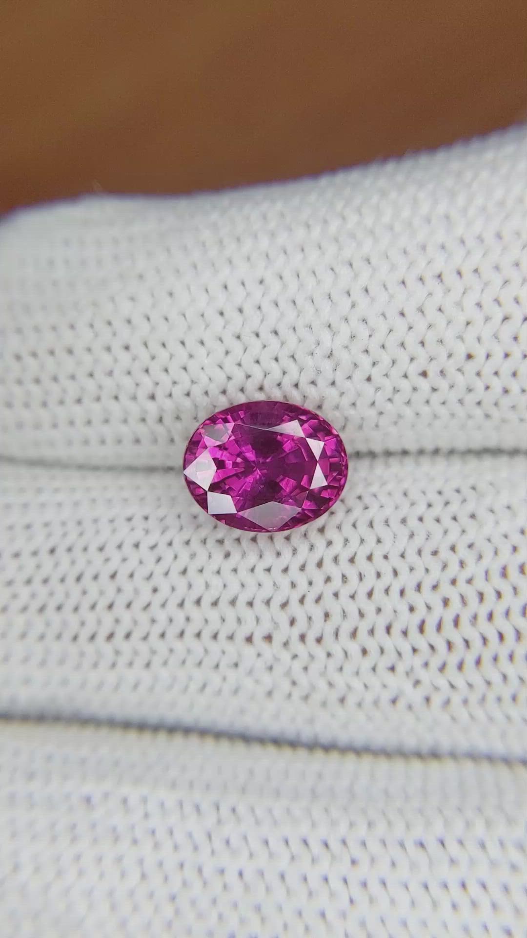 3.17 Ct. Purplish Pink Sapphire from Ceylon (Sri Lanka) Size Video