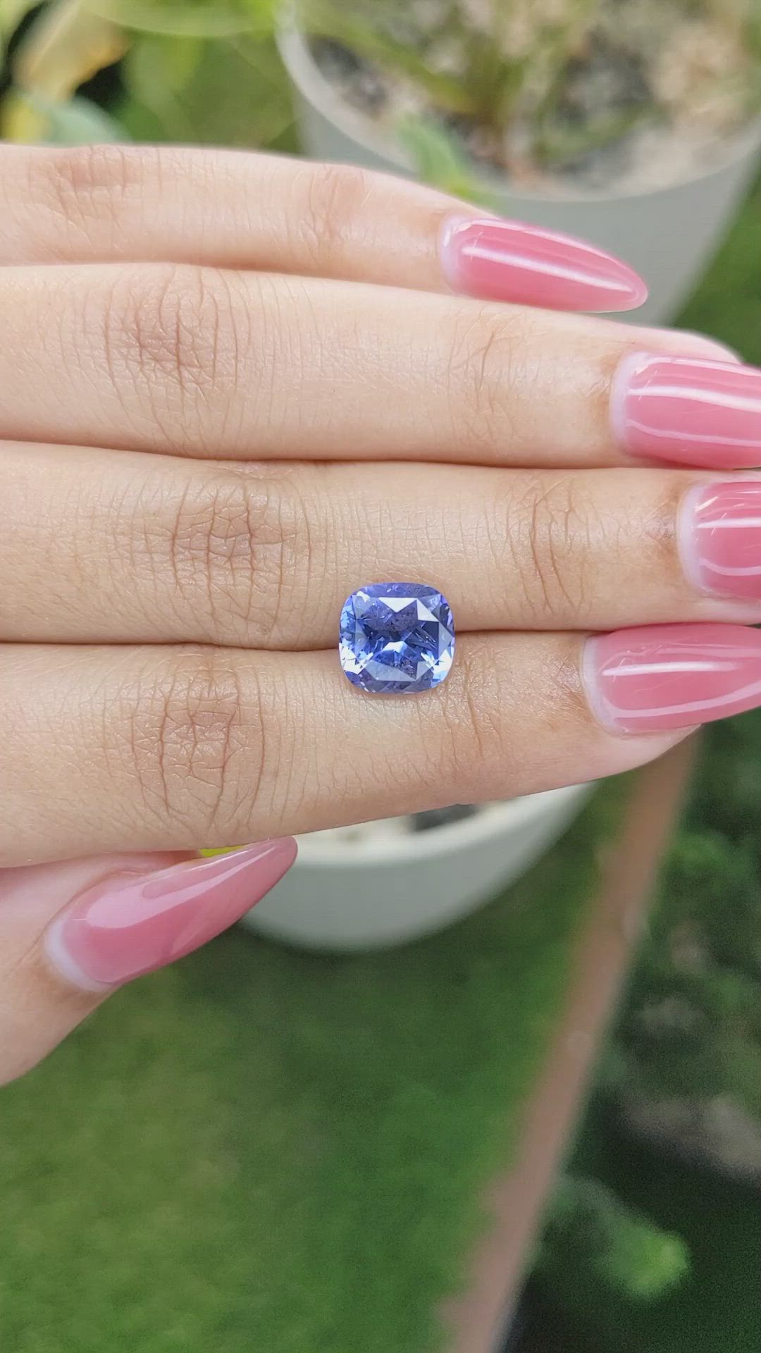 4.07 Ct. Blue Sapphire from Ceylon (Sri Lanka) Size Video