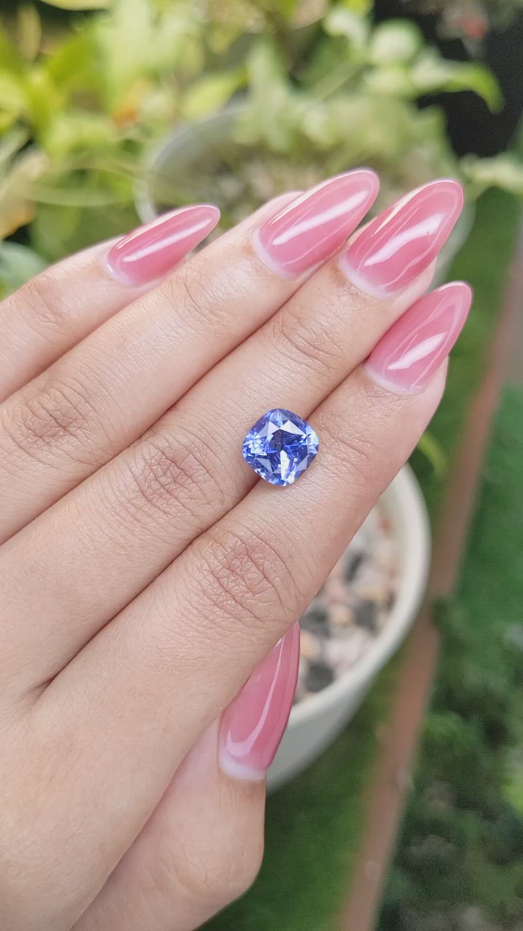 4.07 Ct. Blue Sapphire from Ceylon (Sri Lanka) Size Video