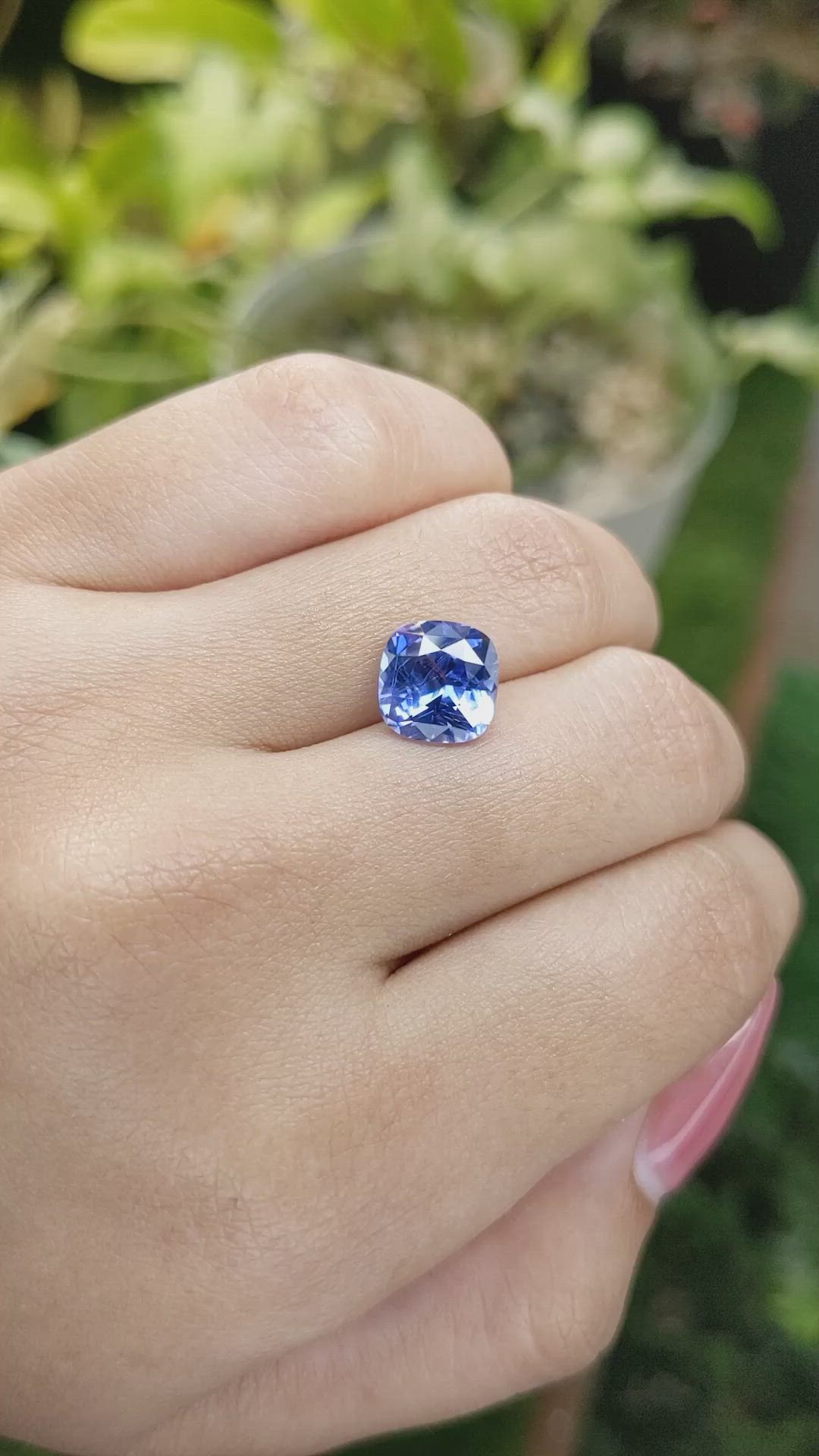 4.07 Ct. Blue Sapphire from Ceylon (Sri Lanka) Size Video