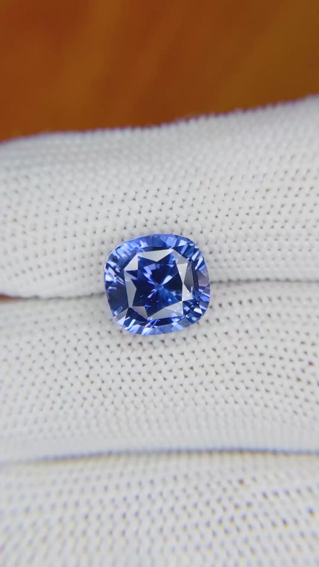 6.39 Ct. Blue Sapphire from Ceylon (Sri Lanka) Size Video